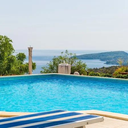 Zeus Villa *